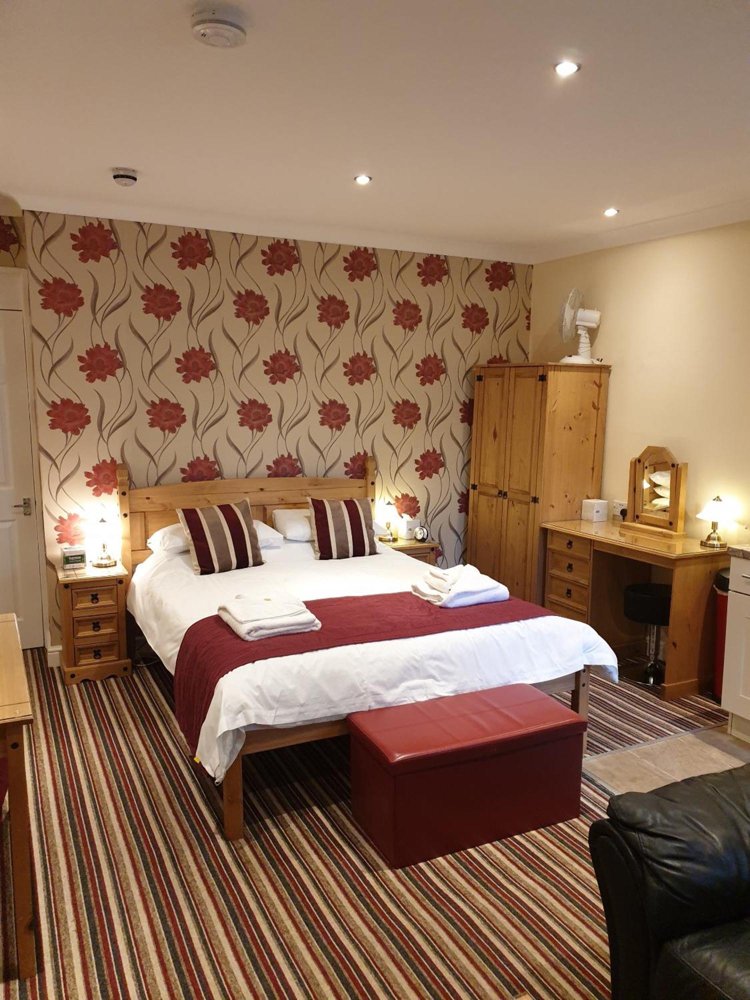Appletorre House Holiday Flats - Pet Friendly And Private Parking Торки Екстериор снимка