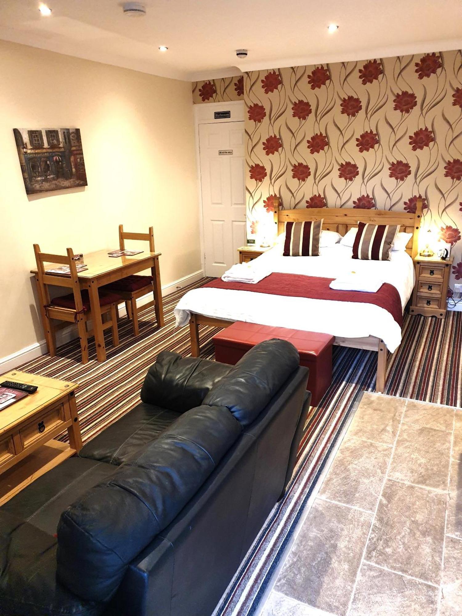 Appletorre House Holiday Flats - Pet Friendly And Private Parking Торки Екстериор снимка