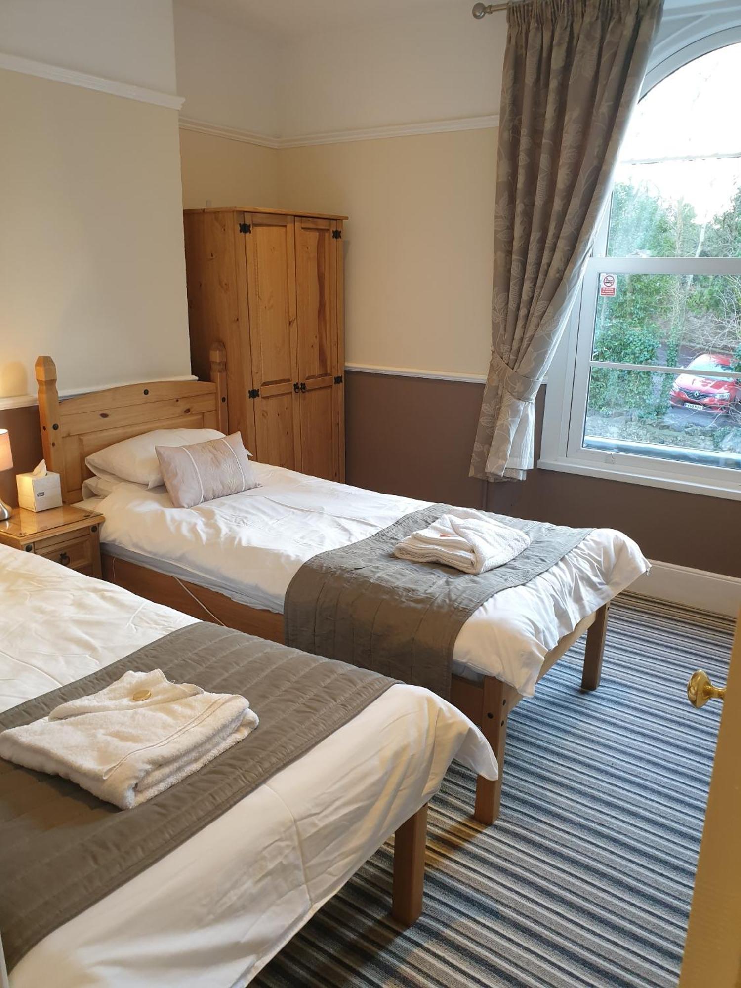 Appletorre House Holiday Flats - Pet Friendly And Private Parking Торки Стая снимка